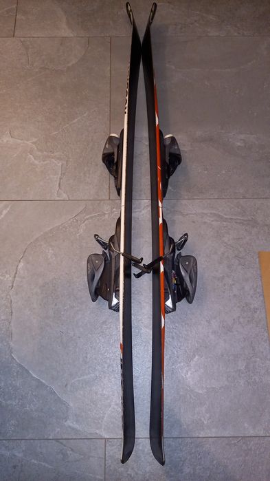 Narty rosignol radical juniorskie 130 cm. Stan bardzo dobry