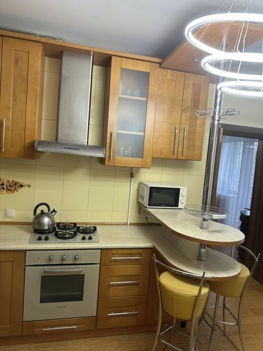 Просторная квартира в свежем доме рядом с парком Победы