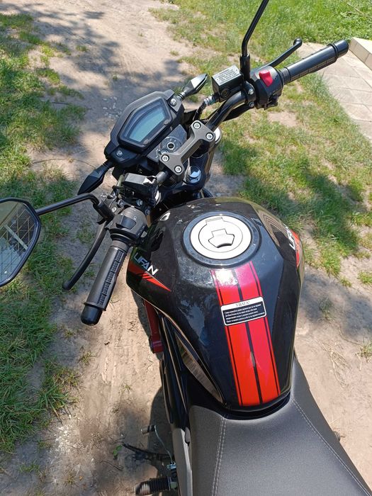 Мотоцикл Lifan SR200/Ліфан