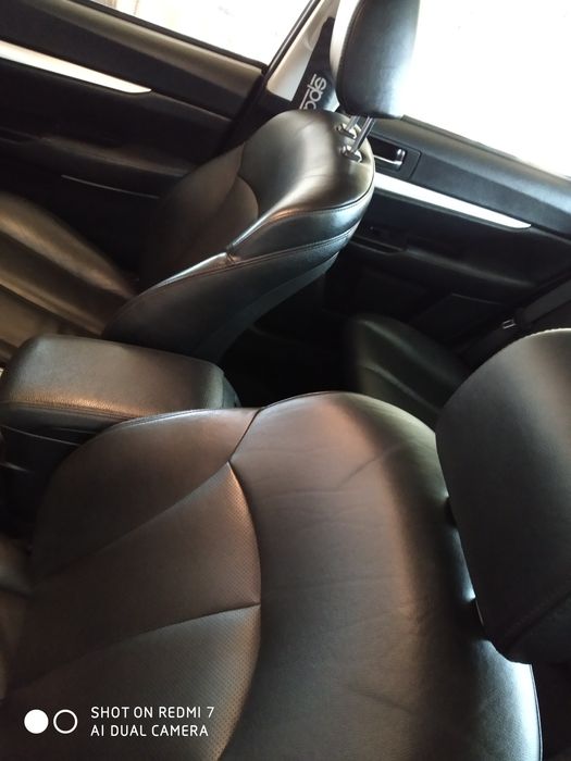 Субару  Оутбек .