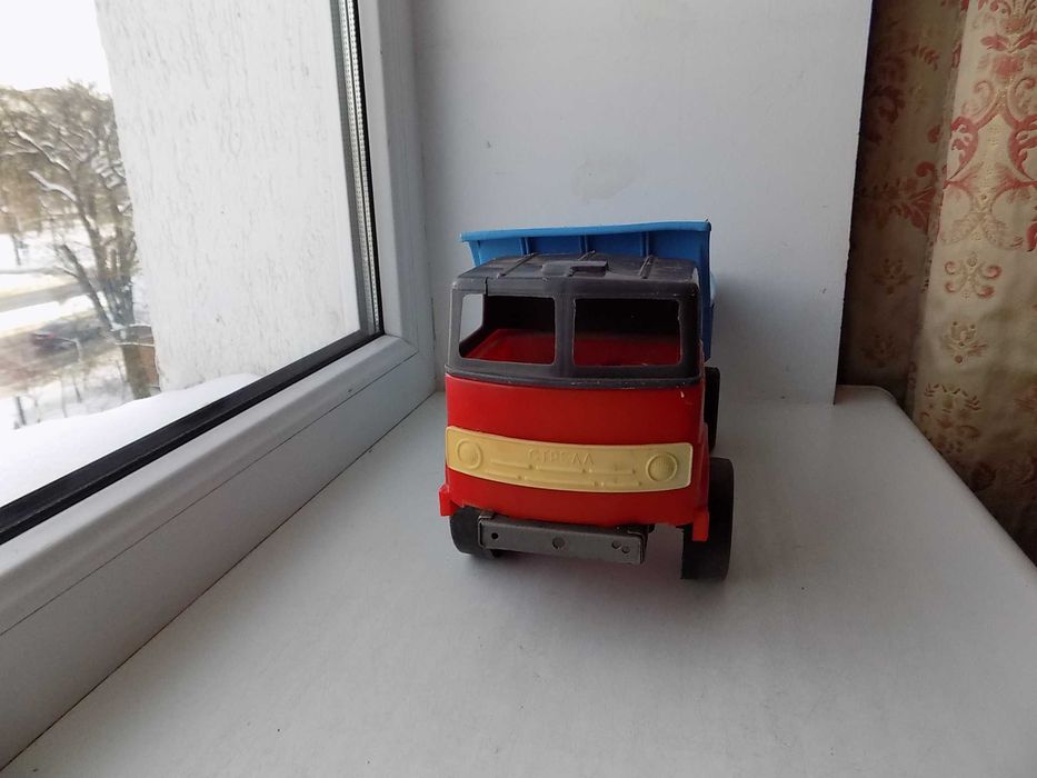 Игрушка машинка пластик металл СССР Грузовик Стрела