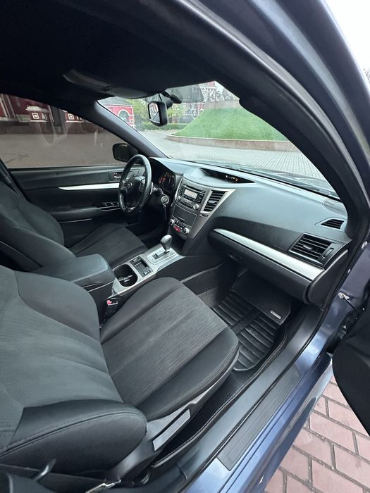 Продам Subaru Legacy 2013 2.5 газ/бензин автомат