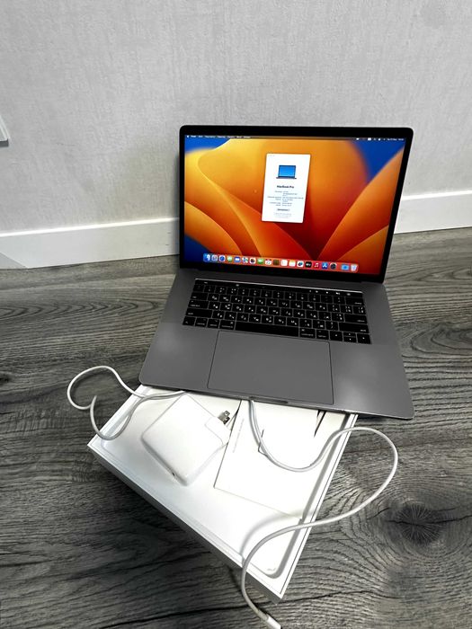 MacBook Pro Core I7 16GB 2,9GHz  15,4" 1Tb A1707