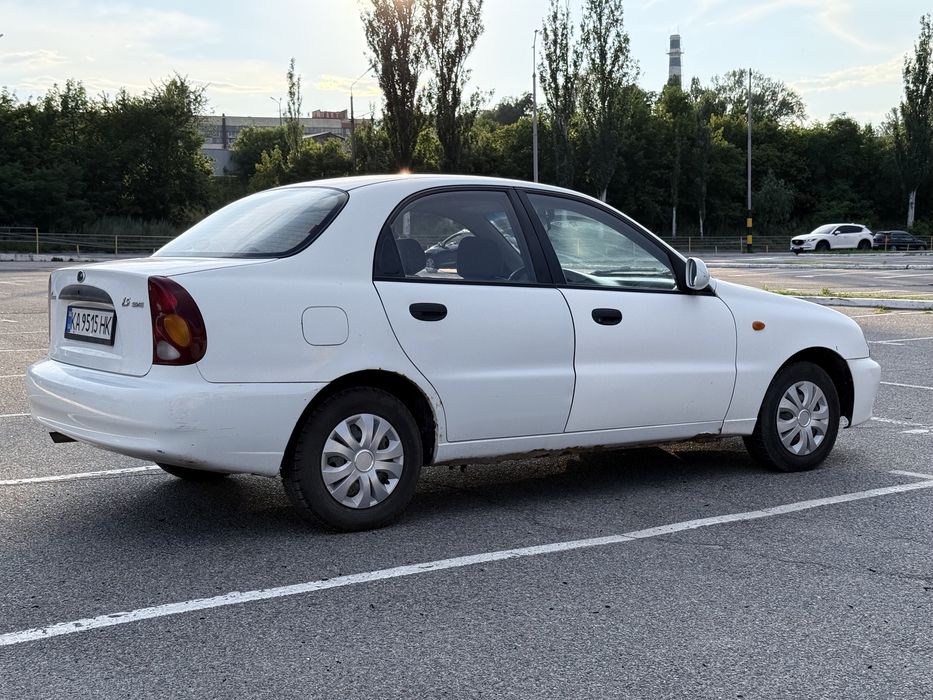 Daewoo lanos SE 2011