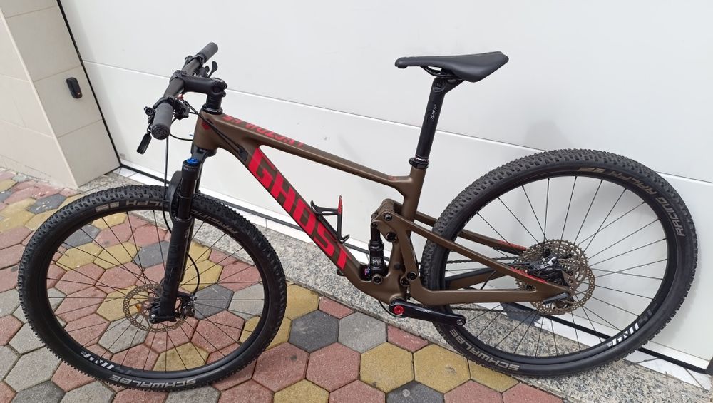 Bicicleta de montanha GHOST