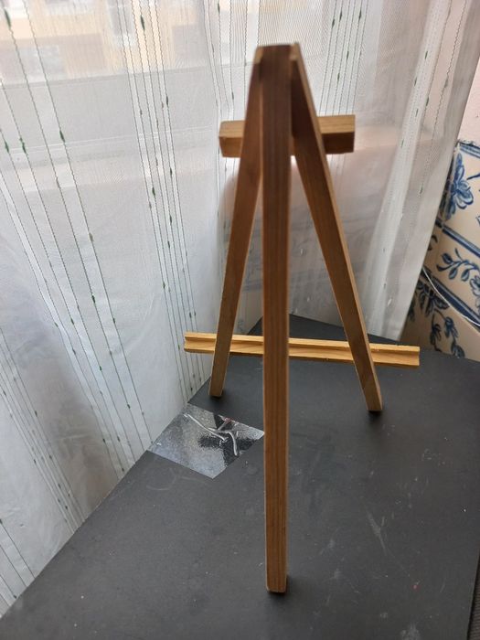 Cavaletes novos para decoração ou suporte de fotos/quadros/pratos