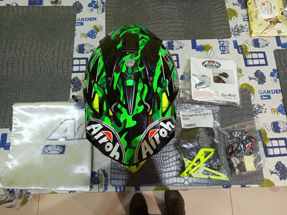 Capacete Airoh aviator 2.2 carbon