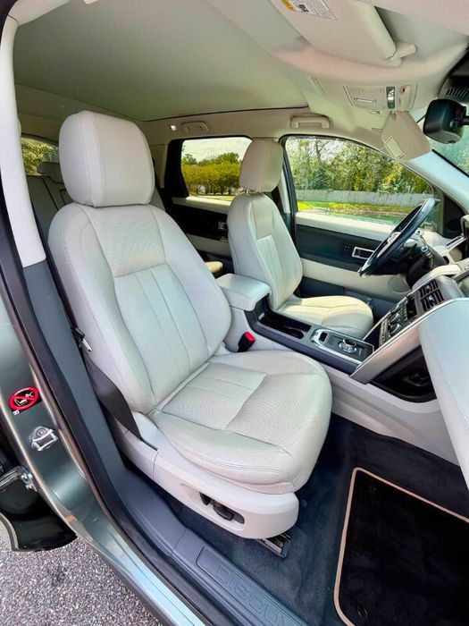 Land Rover Discovery Sport      2016