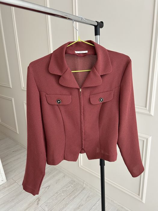 Короткий жакет