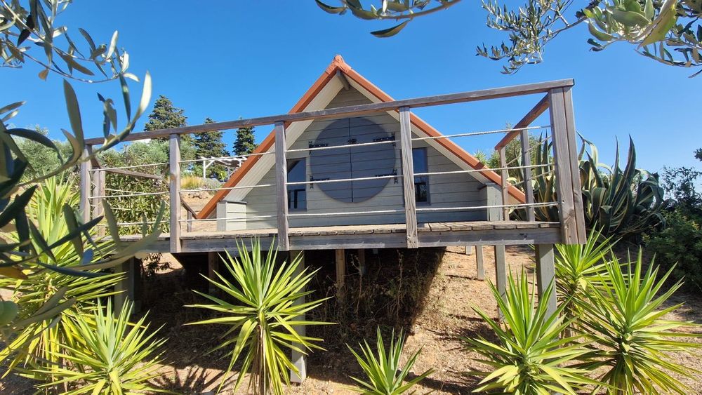 Wooden Hut disassembly  youself