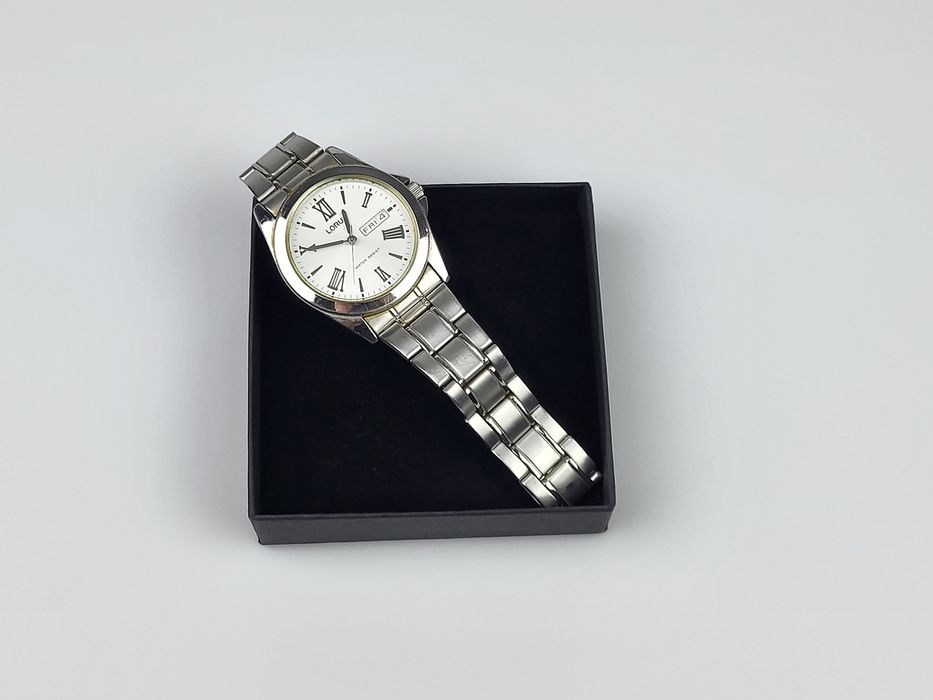 Srebrny zegarek kwarcowy męski Lorus VJ33-X001