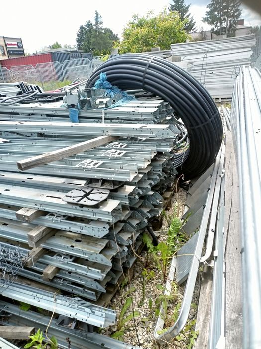 System montażu paneli fotowoltaicznych na dach plaski