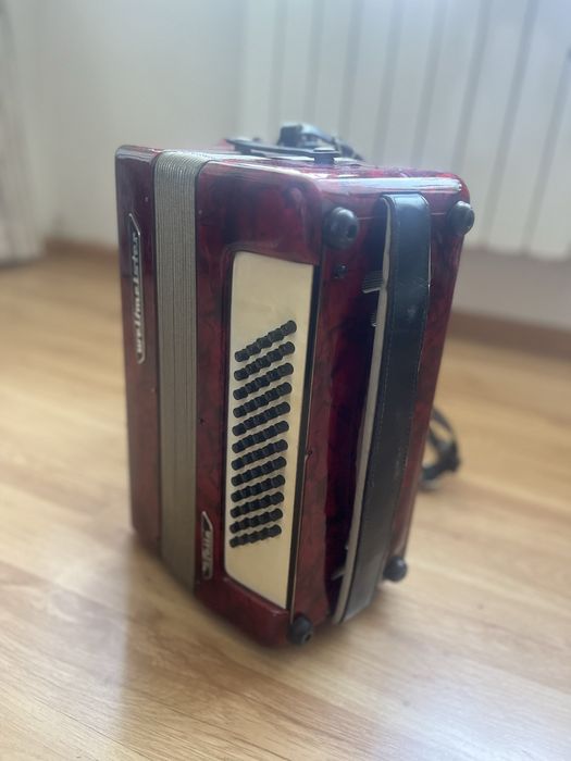 Akordeon Weltmeister Stella 60 basowy