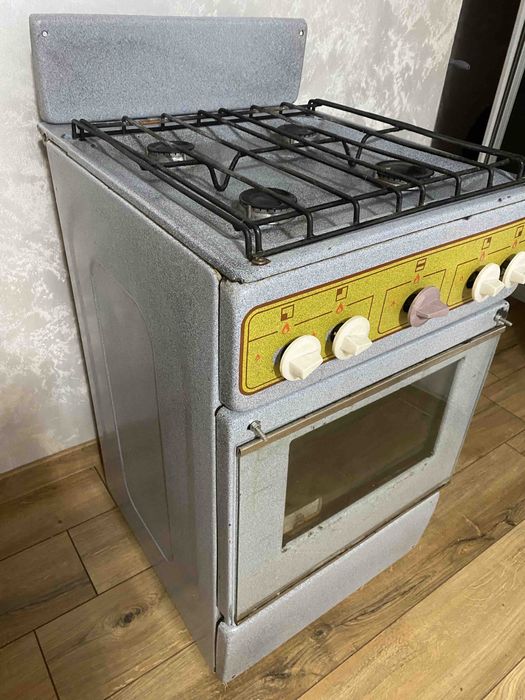 Газова плита з духовкою