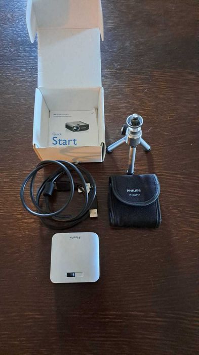 Projetor portátil Philips PicoPix PPX2055 em bom estado