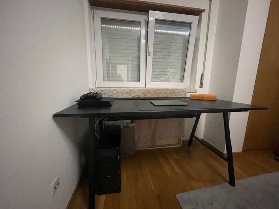 Secretaria Ikea UTESPELARE nova