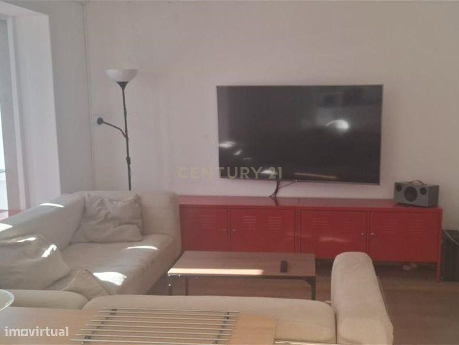 T2 Mobilado Para Arrendamento – Centro De Setúbal