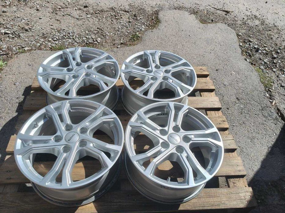 Диски R16 5x114,3 ET40 7J ЦО60, с датчиками давления. Привезены из Германии
