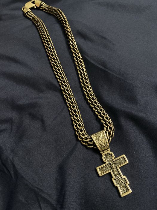 Срібний ланцюжок з хрестом. Вага 137 грамм. Торг.