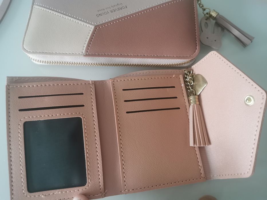Dwa portfele damskie