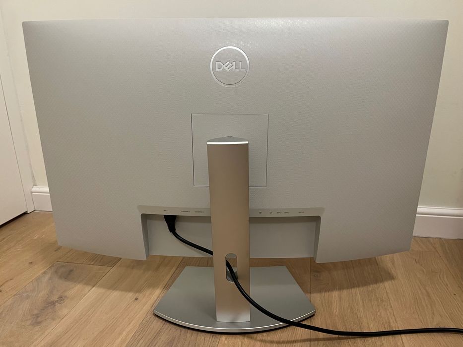 Monitor DELL S3221QS uszkodzony