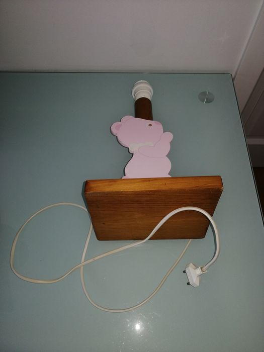 Candeeiro para criança - mesinha de cabeceira