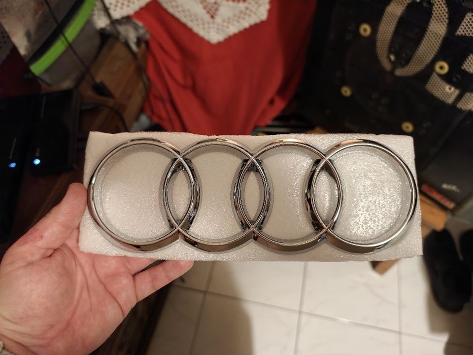 Símbolo Audi para grelha/ Mala