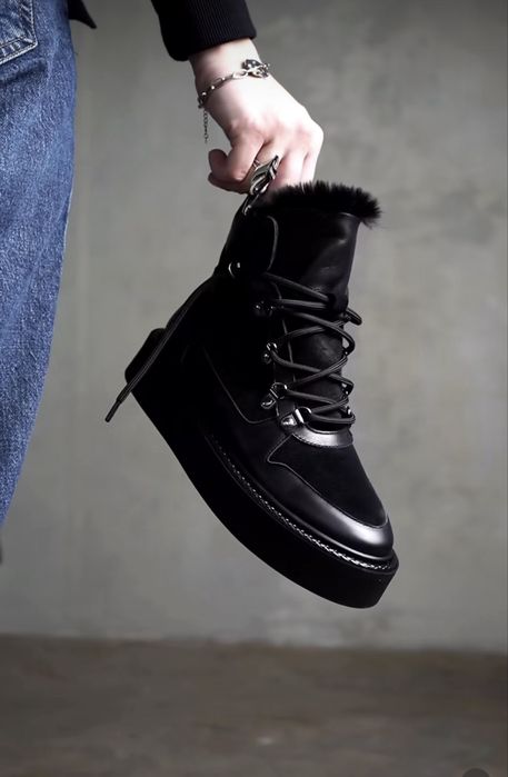 Чоботи черевики угг  ботинки 39 натуралтна шкіра