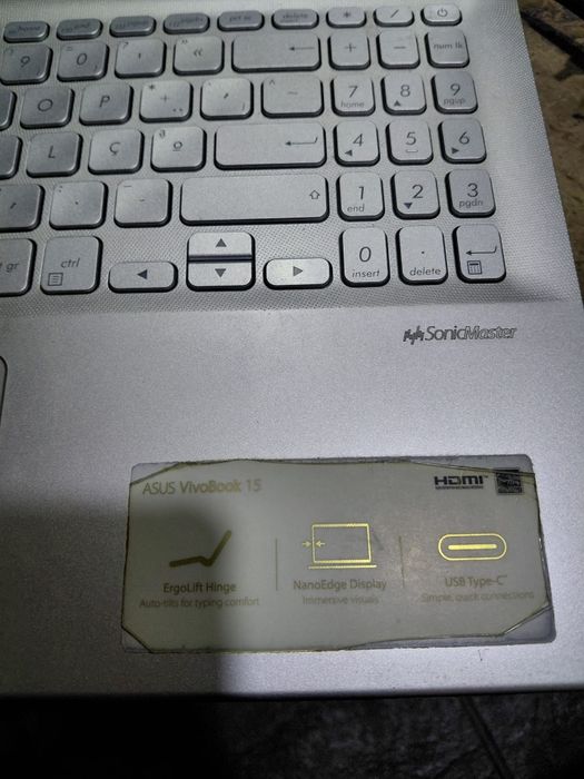 Asus VivoBook 15