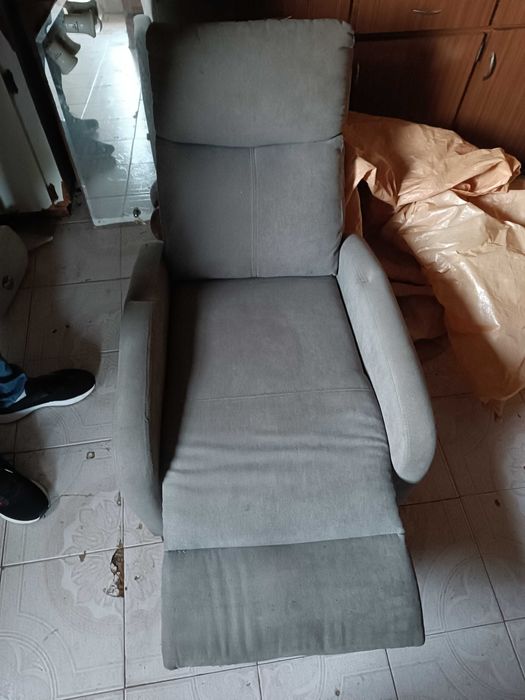 Sofá reclinável pouco uso