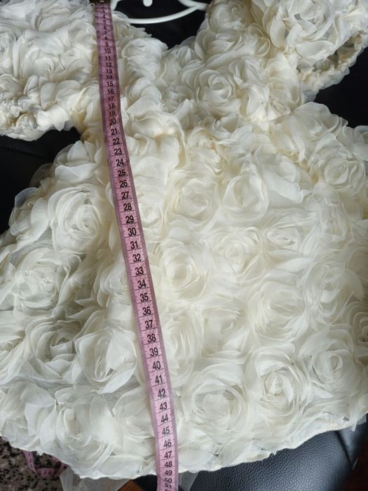 Дитяча святкова сукня з трояндами на 1-2 роки, 80-86р