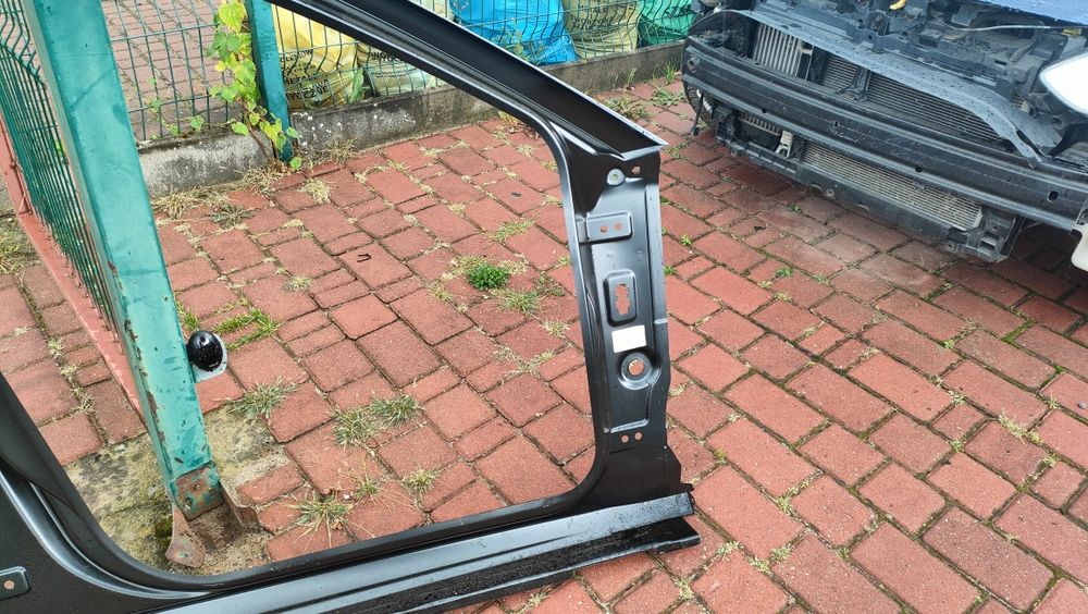 Cupra Leon Seat Leon IV słupek lewy poszycie 5FA809605B