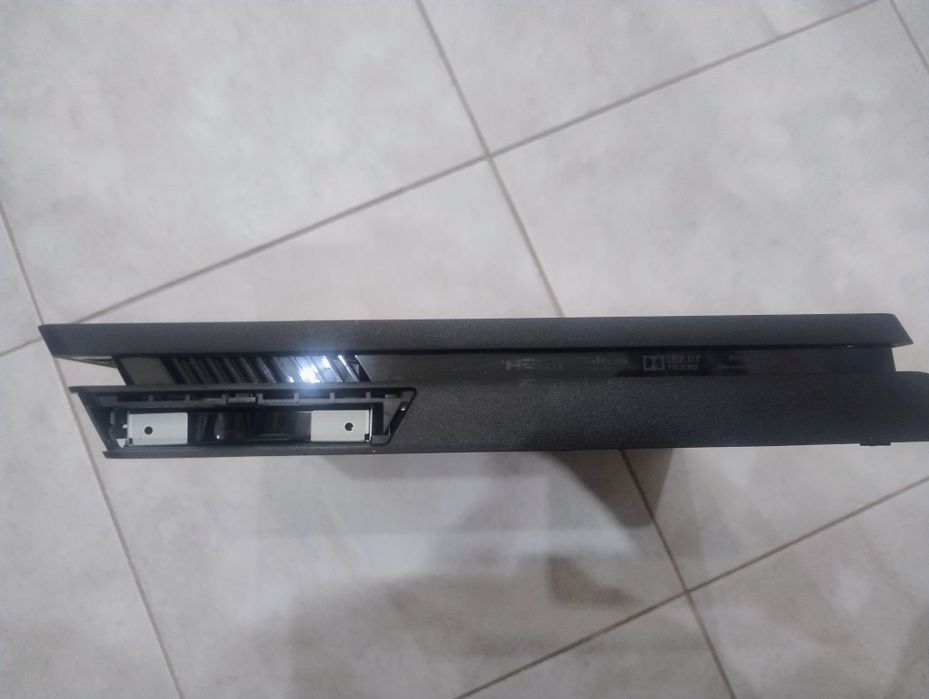 Ps 4 slim CUH-2016B