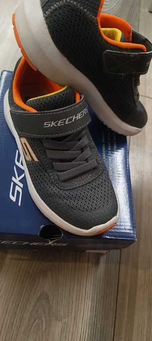 Sketchers  szare r.29
