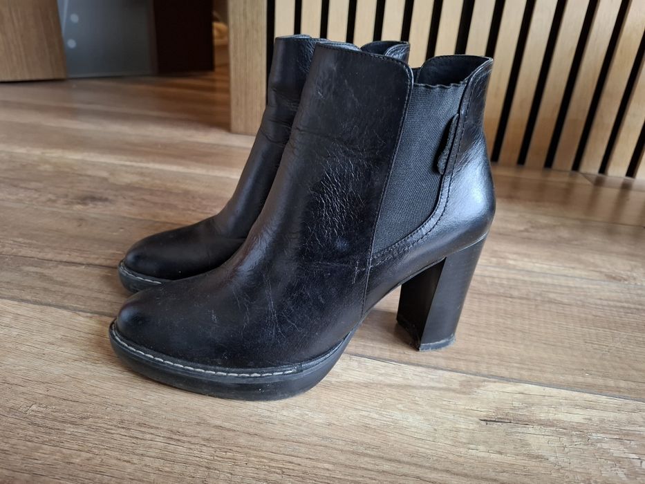 Buty damskie na obcasie