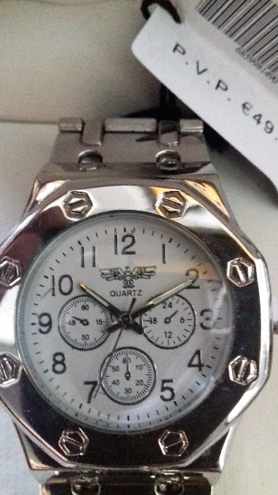 2 Relógios rigorosamente NOVOS (na caixa original)