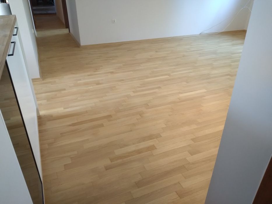 Cyklinowanie bezpyłowe, renowacja starych podłóg drewnianych.