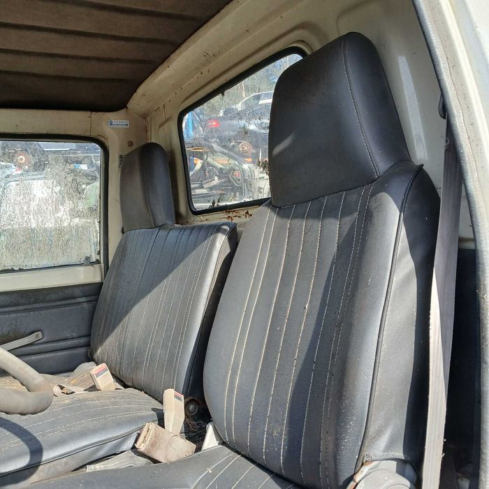Mazda Pick Up 2.1D de 1991 - Peças Usadas