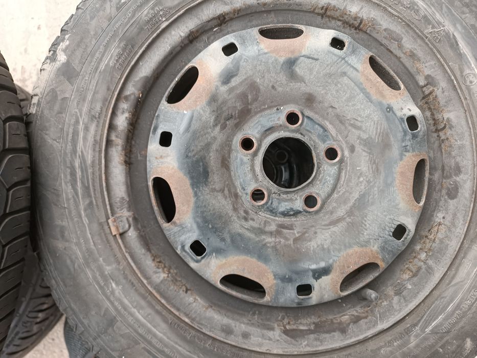 Felgi stalowe 14cali 5x100 plus opony i kołpaki SKODA
