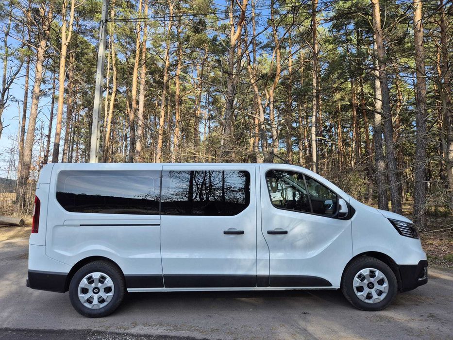 Wynajem Bus 9 osób Renault Trafic 2025 | Warszawa | Weekend | Wakacje