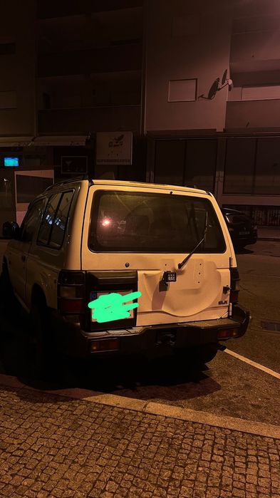 Vendo pajero 2.5glx com defeito no motor