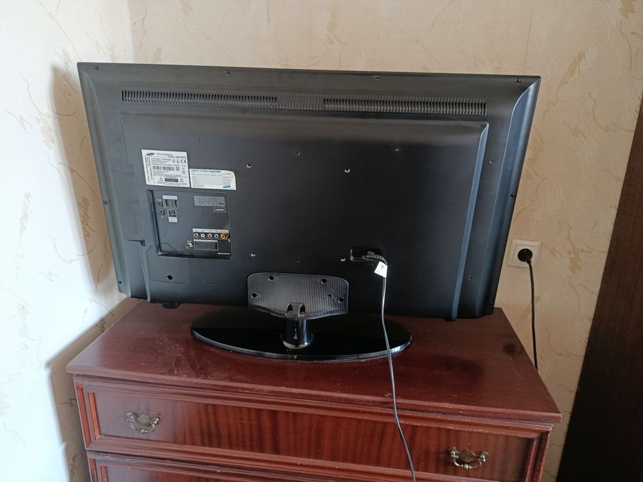 LED-телевизор SAMSUNG UE40EH5000W