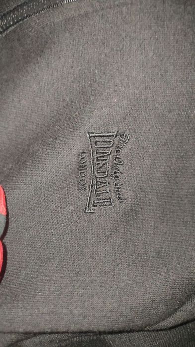 Продам кофту lonsdale