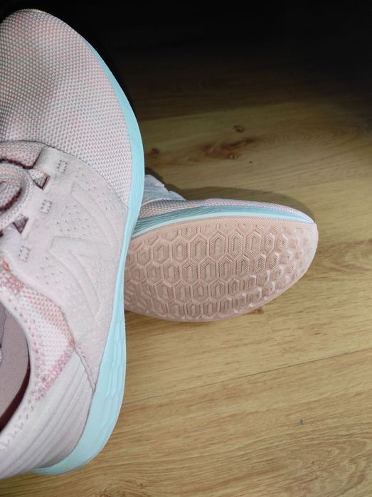 Женские кроссовки New Balance