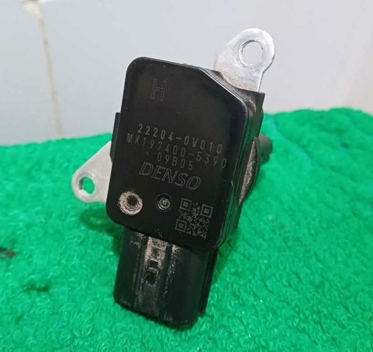 Датчик расхода воздуха ДМРВ/MAF (222040V010) расходомер оригінал Denso