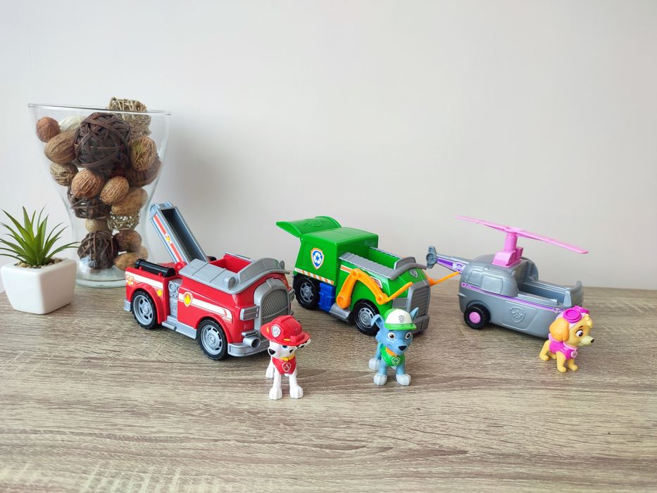 Щенячий патруль машинки героїв з щенятами