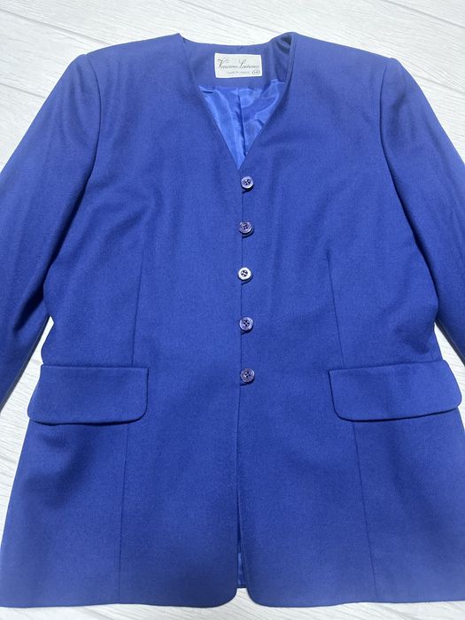 Синій жіночій піджак
