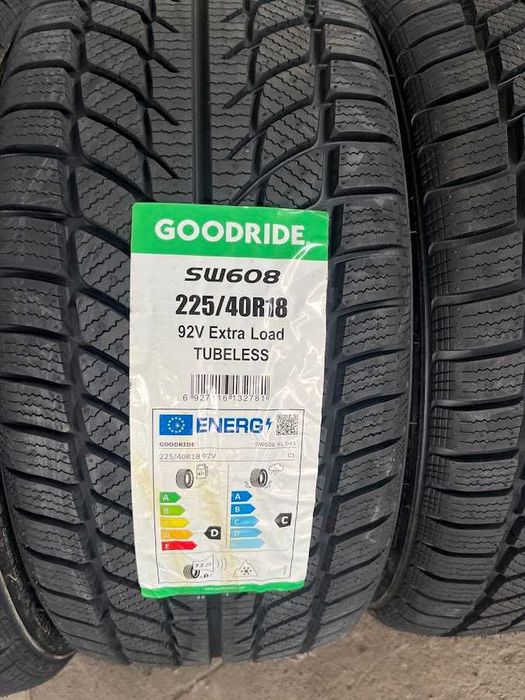 225/40R18 Goodride cztery nowe opony zimowe 2025r