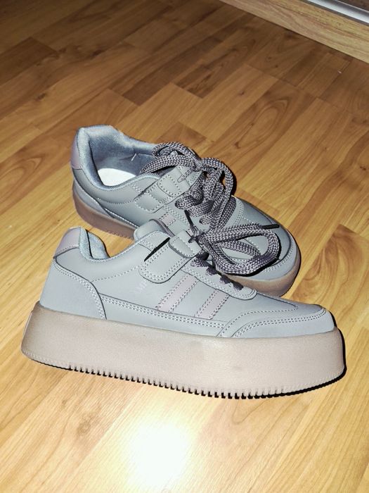 Красиві зручні кросівки кампуси туфлі 37р 24см