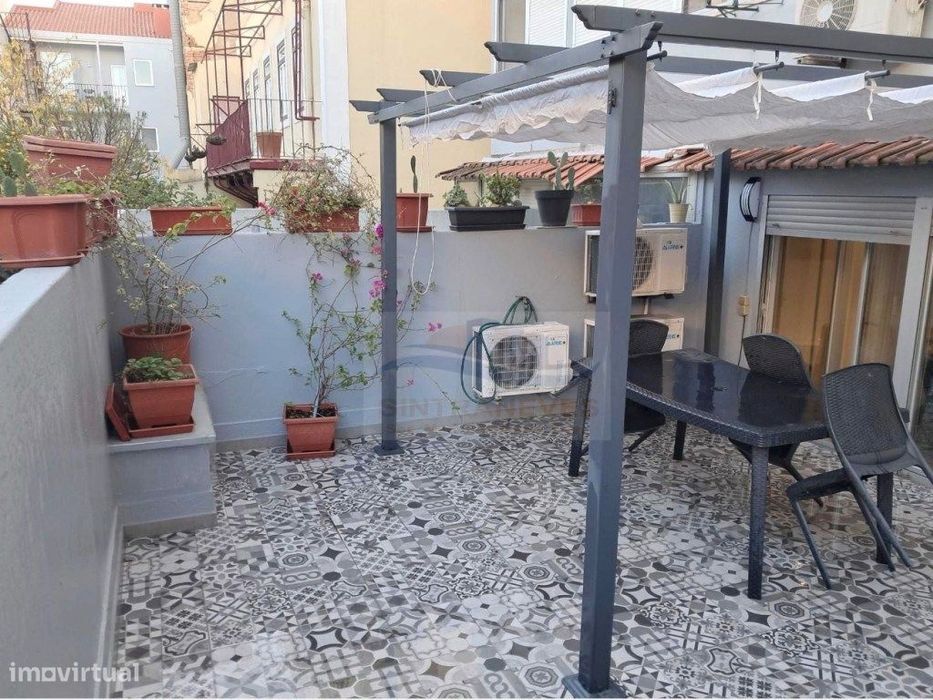 T3 Totalmente Remodelado com Terraço | Anjos - Avenida Almirante Re...
